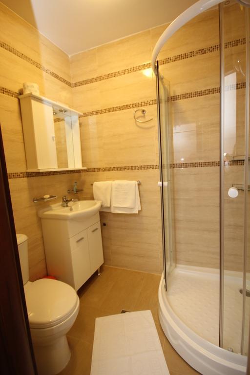 Apartment Biba Virpazar Bilik gambar