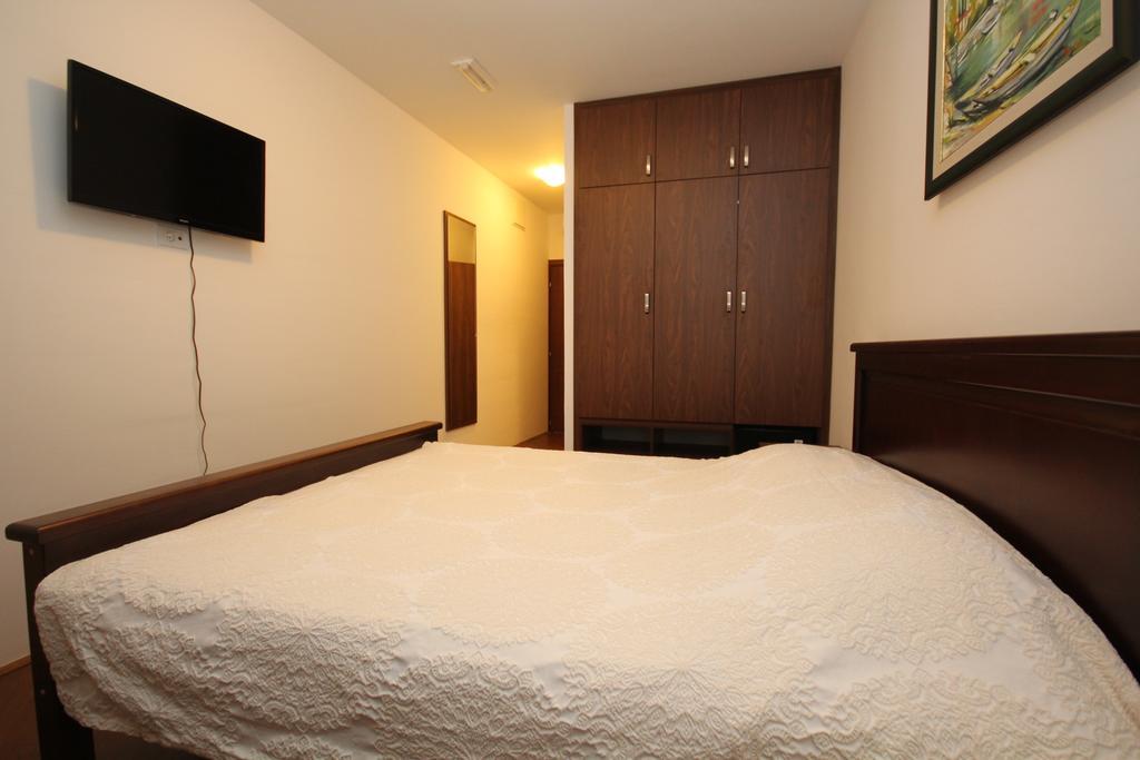 Apartment Biba Virpazar Bilik gambar
